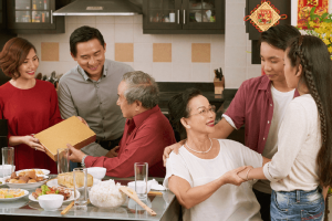 Gợi ý 5 món quà biếu tết sang trọng, ý nghĩa nhân dịp tết nguyên đán